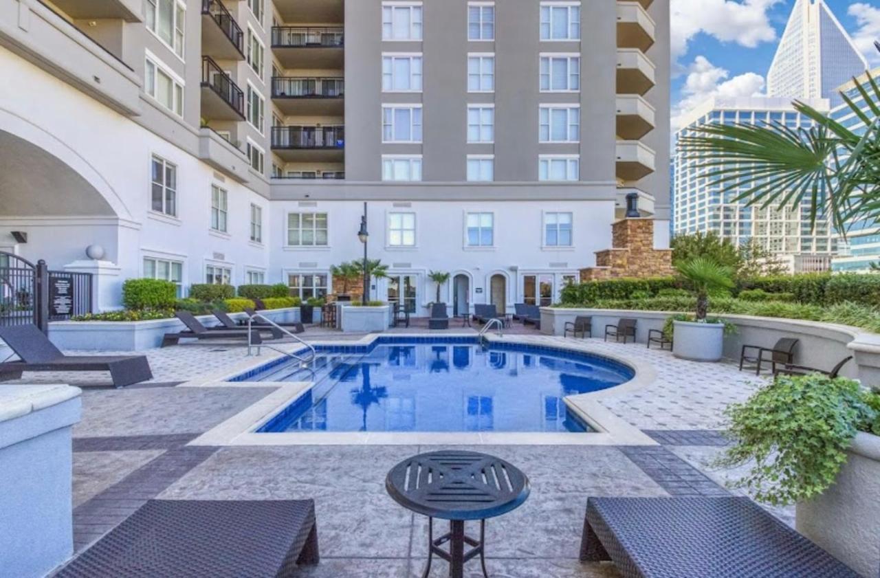 Spacious 2 Bed, 2 Bath Uptown Gem In The Heart Of The City-Parking-Wi-Fi-Balcony Cgv Шарлотт Екстер'єр фото